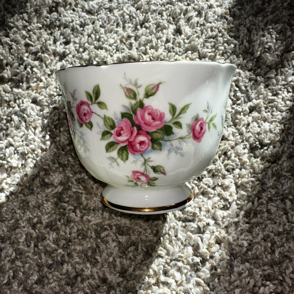 Vintage Aynsley “Grotto Rose” Teacup | Fine English Bone China | Made in England